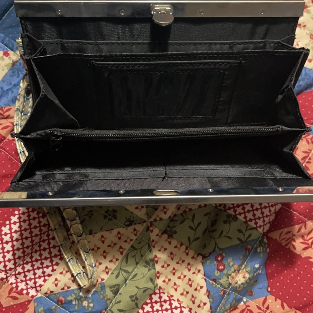 Wallet - Picture 2 of 3